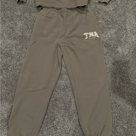 TNA COZY FLEECE PERFECT CREW SWEATSHIRT - Picture 3 of 3